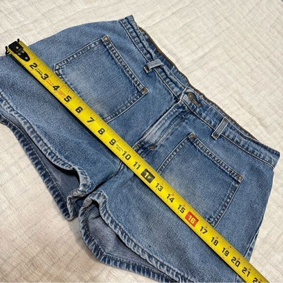 VTG Levis Shorts Womens 11 JR Blue Denim Retro 90s Mom Jean Jorts Black Tab - Picture 9 of 11